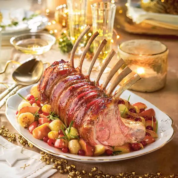 Costillar de cordero servido para compartir